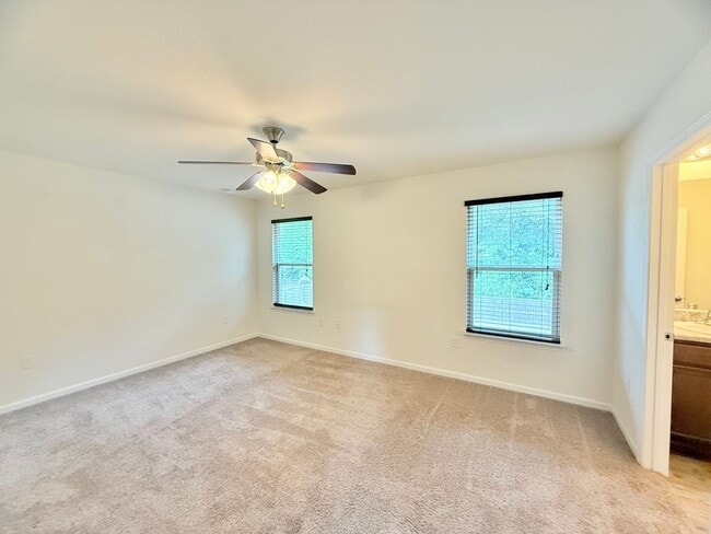 Building Photo - Beautiful 2-Story Home - Magnolia Bend