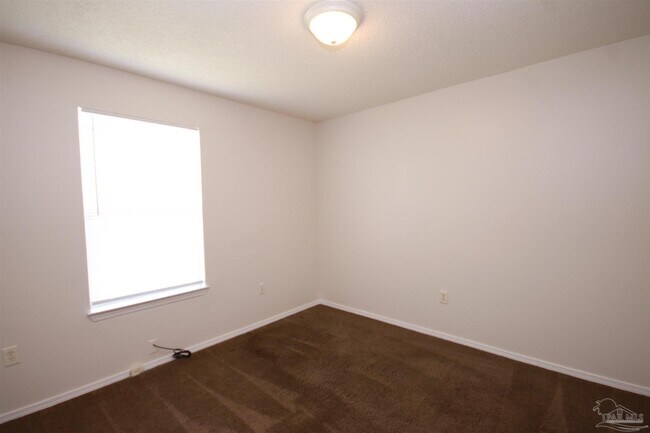 Building Photo - 624 N G St