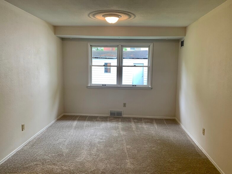 Dining Room - 1202 Wayne St