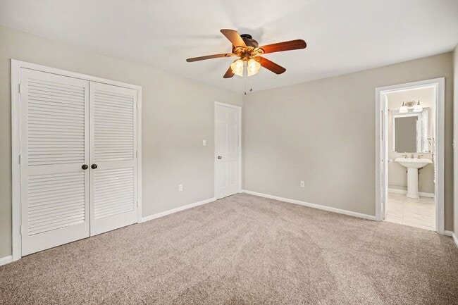 Building Photo - 8301 Nathanael Greene Ln