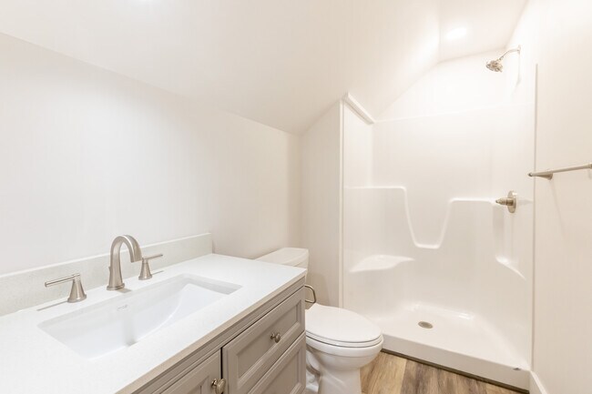 Building Photo - 2045 Southfork Dr