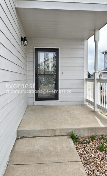 Building Photo - 451 Stardust Ct