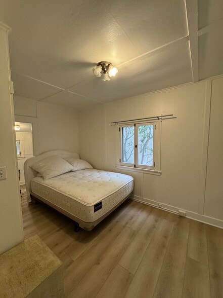 Building Photo - 411 E Anapamu St