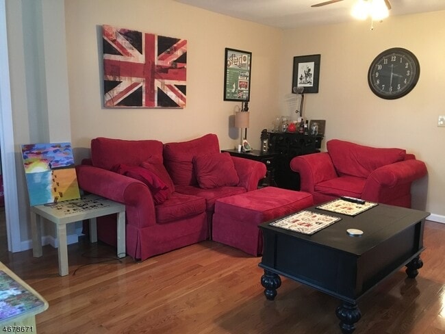 Building Photo - 503 Downer St