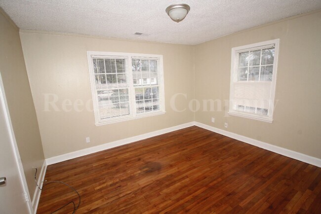 Building Photo - 2977 N Radford Rd