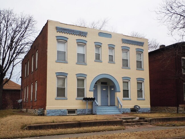 Primary Photo - 2143 Edison Ave