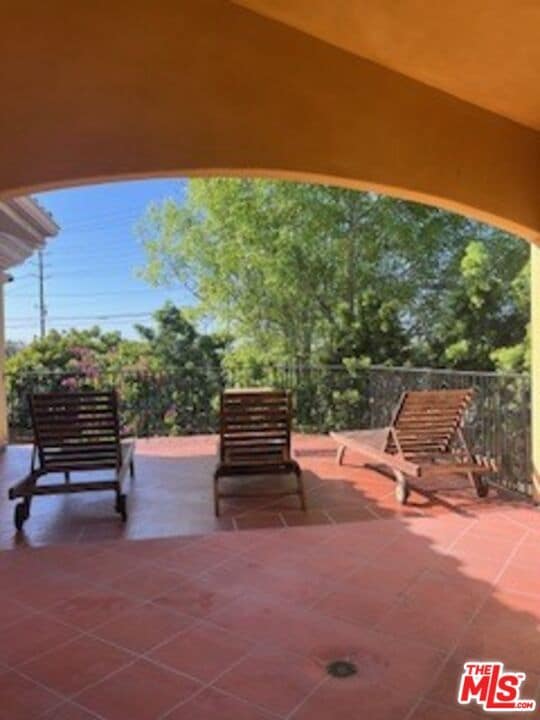 Building Photo - 8302 S Sepulveda Blvd