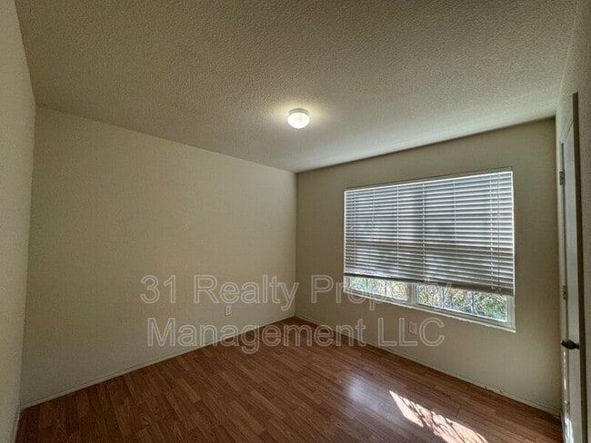 Building Photo - 1415 Swan Ridge Dr