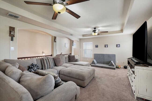 Building Photo - Modern Living Meets Community Charm in This Cibolo Gem