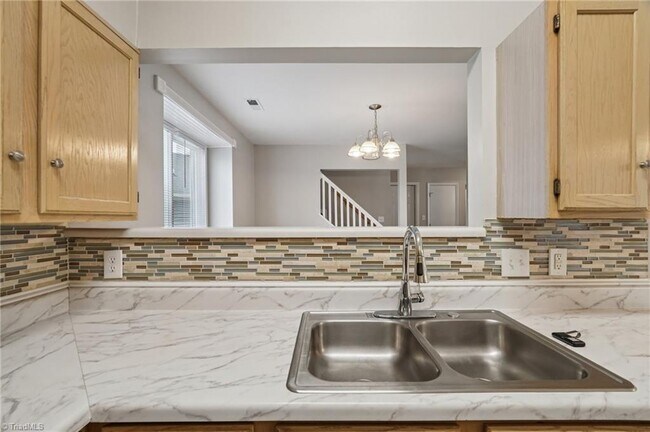 Building Photo - 3221 Pipers Way