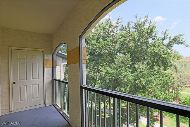 Building Photo - 11521 Villa Grand