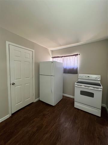 Building Photo - 900 Metropolitan Ave