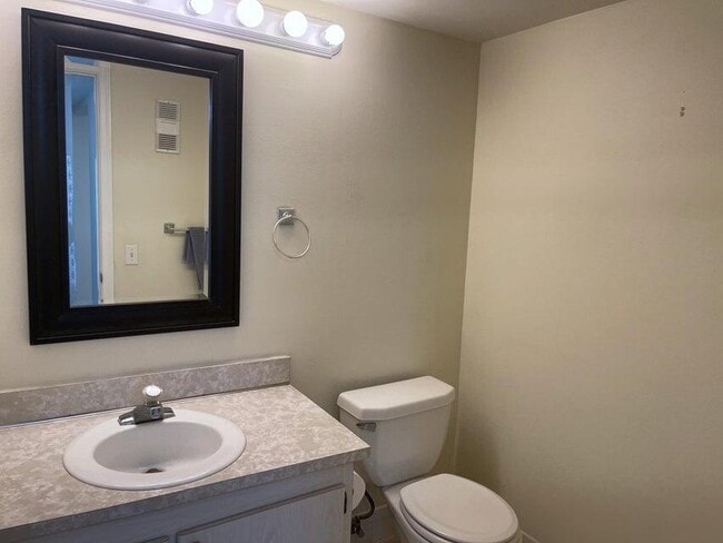 Building Photo - 2460 Deer Creek Country Club Blvd