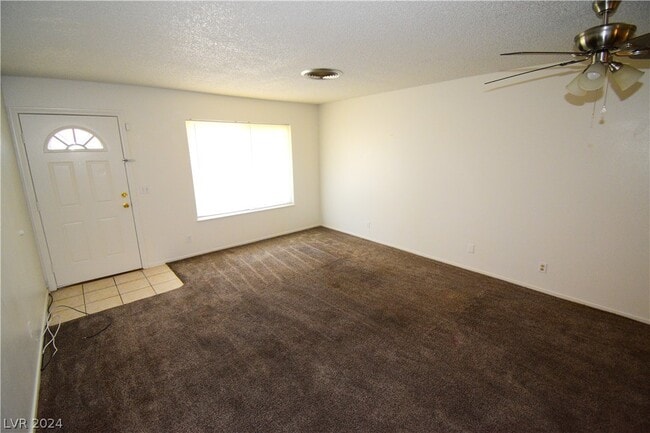 Building Photo - 211 Ash St