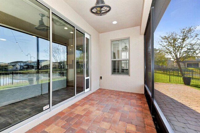 Building Photo - 915 Fountain Coin Loop