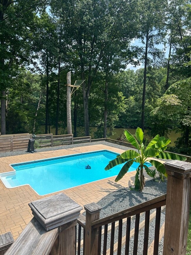 Building Photo - 921 Vestavia Woods Dr