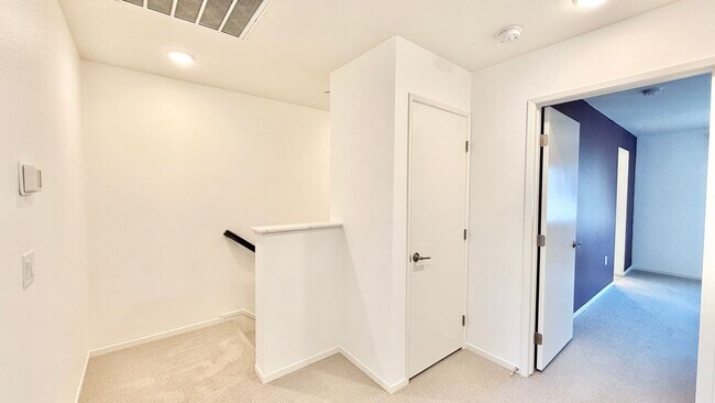 Building Photo - 320 Citrine Trl