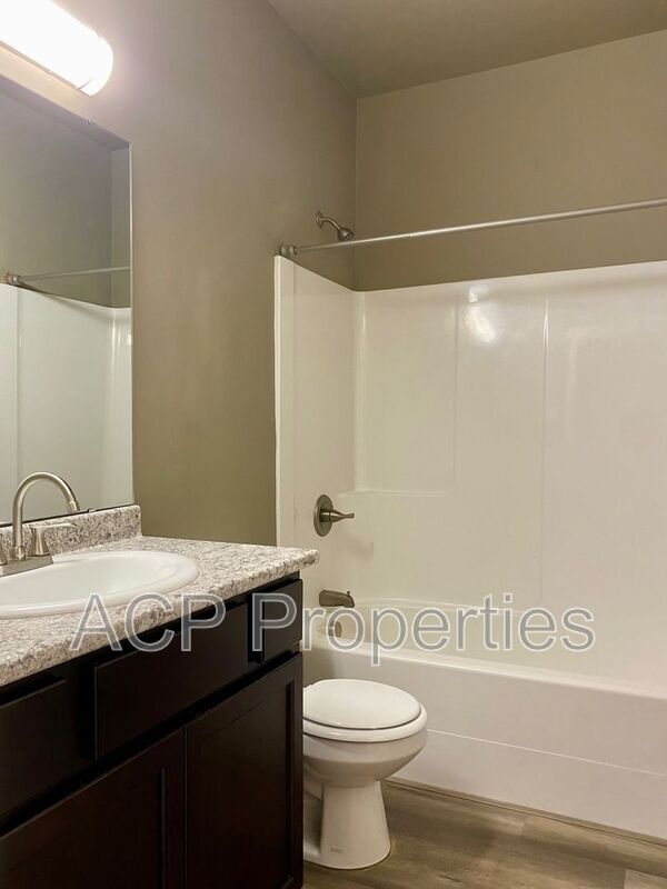 Building Photo - 2524 Meridian St