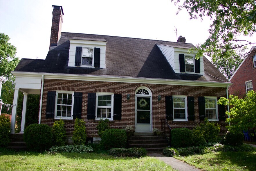 Front of duplex. 128 is the entrance on the left. - 128 Barberry Lane