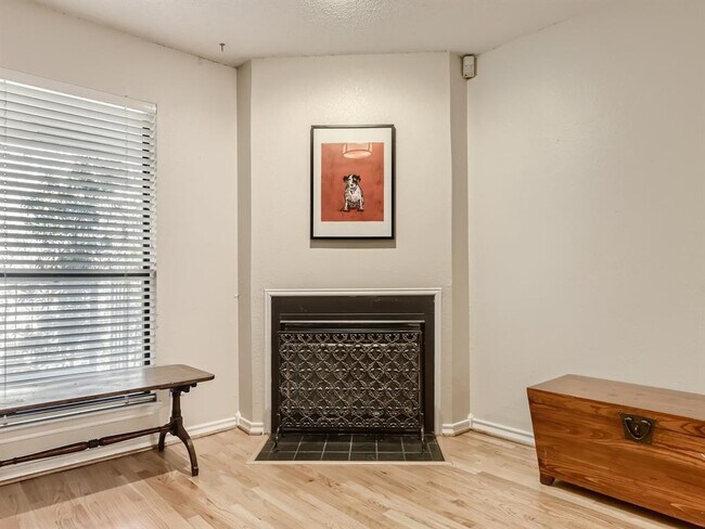 Building Photo - 1404 Norwalk Ln