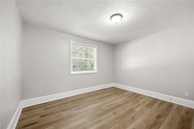 Building Photo - 156 Fairfield Pl NW