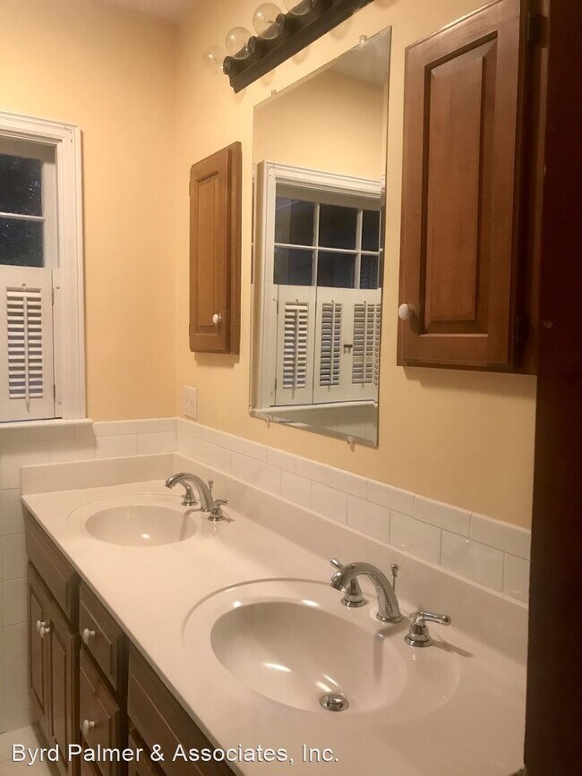 Building Photo - 4 br, 2 bath House - 206 Lakeland Drive