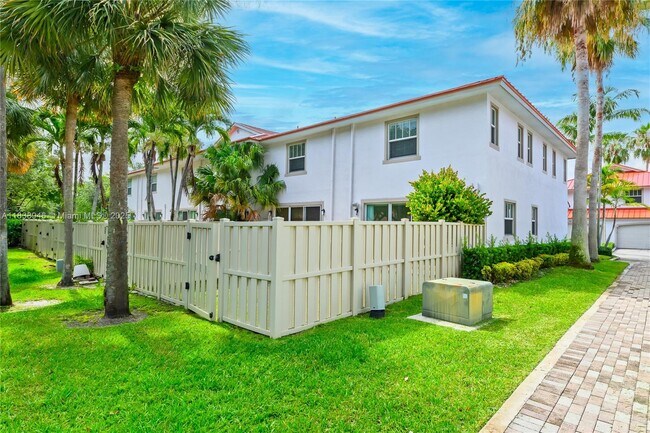 Building Photo - 4088 W Palm Aire Dr