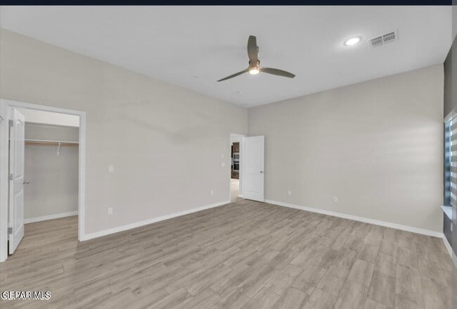 Building Photo - 13729 Lago Vista Ave
