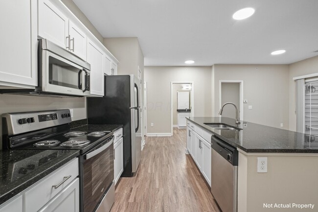 Building Photo - 5151 Foxtail Pine St