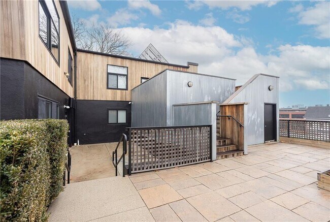 Building Photo - 28 Wolcott St