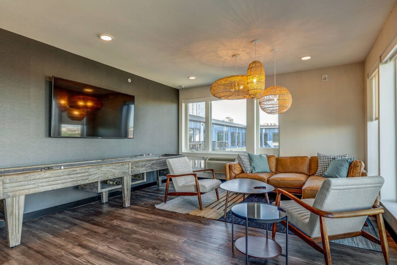 Building Photo - 10 E 18th St