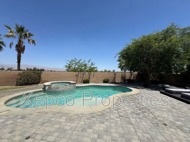 Building Photo - 74635 Tesla Dr