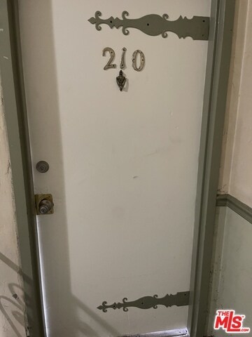 Building Photo - 1801 N Kingsley Dr