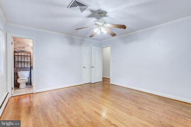 Building Photo - 3809 Great Neck Ct