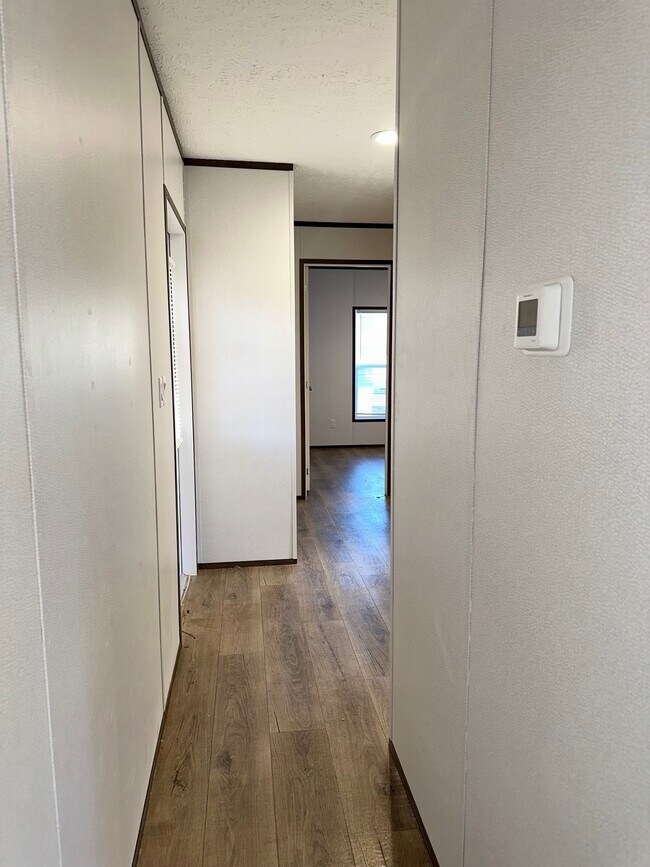 Building Photo - 414 Chloe Cir