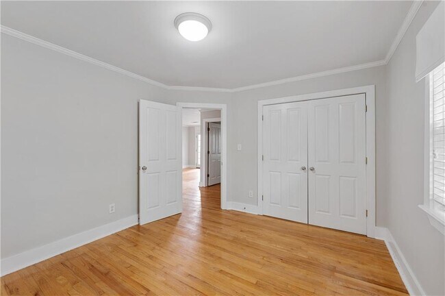 Building Photo - 866 Briarcliff Rd NE