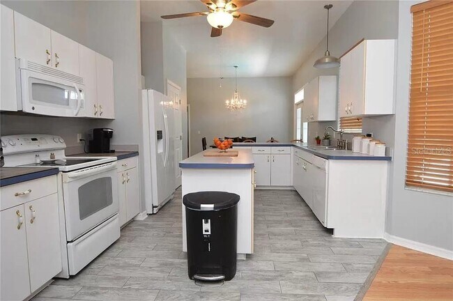 Building Photo - 3212 Tina Marie Dr