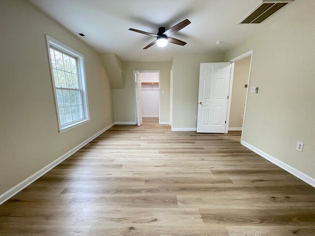 Building Photo - Incredible, newly renovated 3 br 3.5 ba Ca...