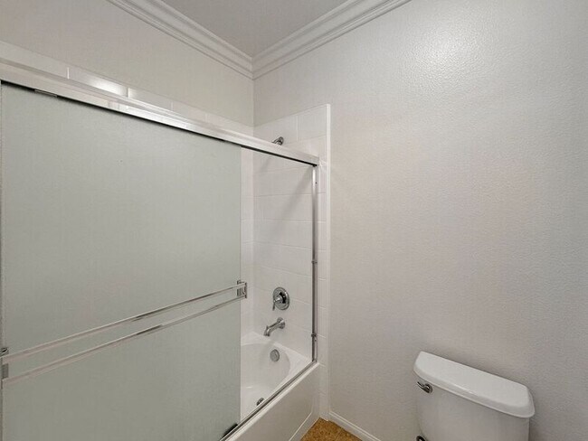 Building Photo - 1828 Scarlet Pl