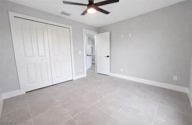 Building Photo - 529 SE 7th St