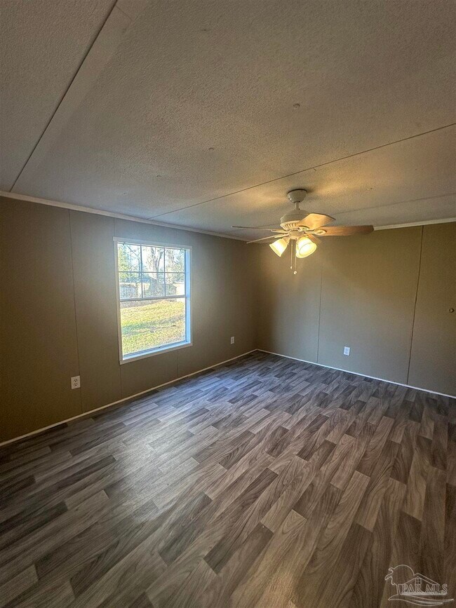 Building Photo - 2866 Pine Forest Rd