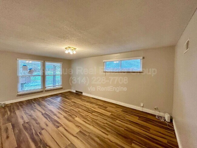 Building Photo - 1411 Midland Blvd