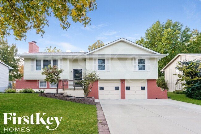 Primary Photo - 909 NE 81st St