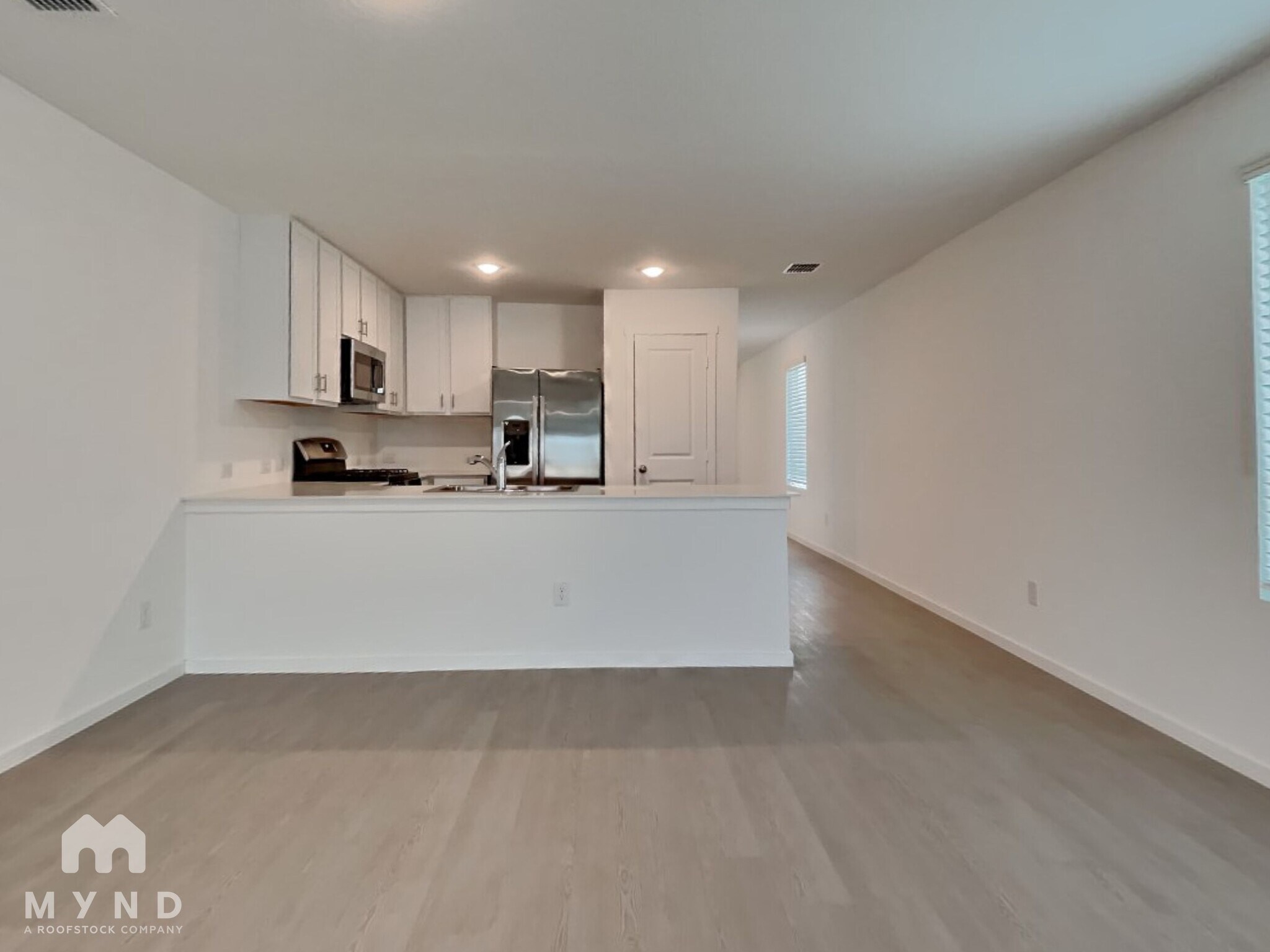 Building Photo - 415 Indian Blossom