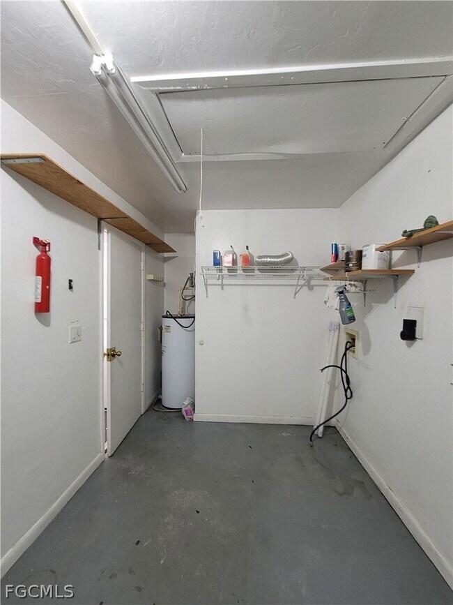 Building Photo - 931 SE 23rd Pl