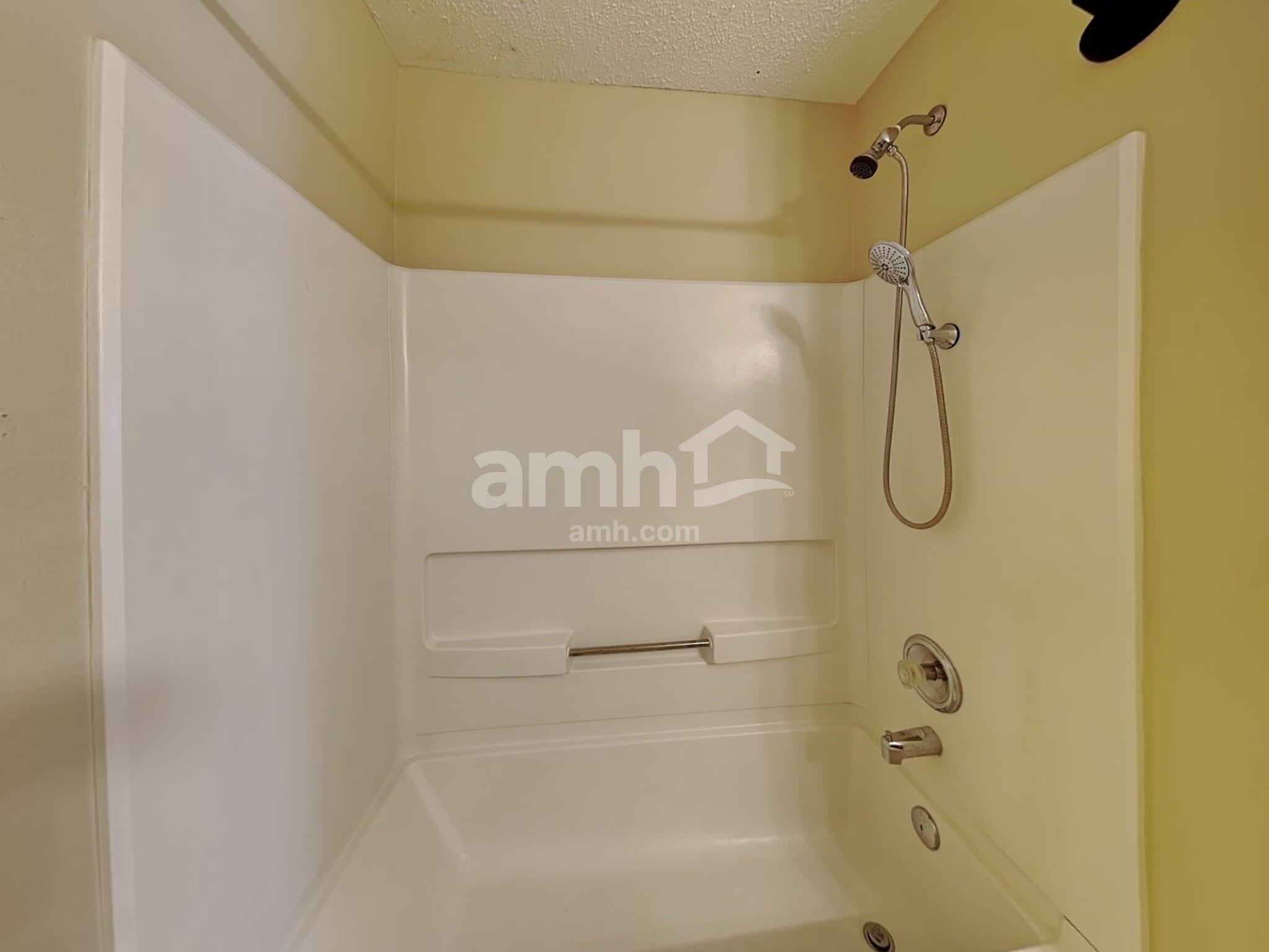 Building Photo - 1361 Redwood Dr