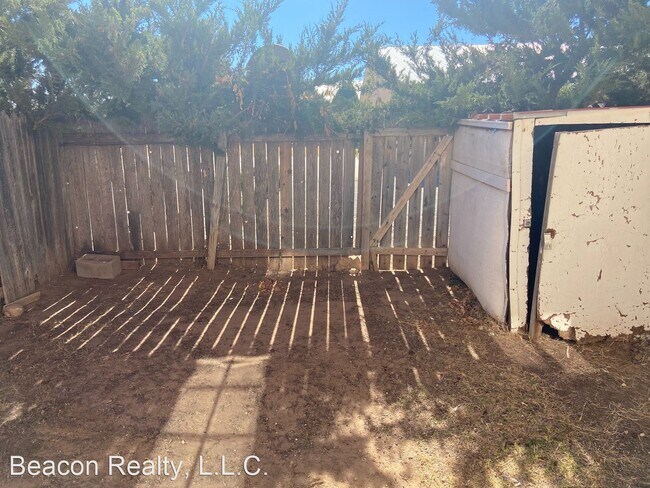 Building Photo - 2 br, 2 bath House - 1608 W 15th Lane #2