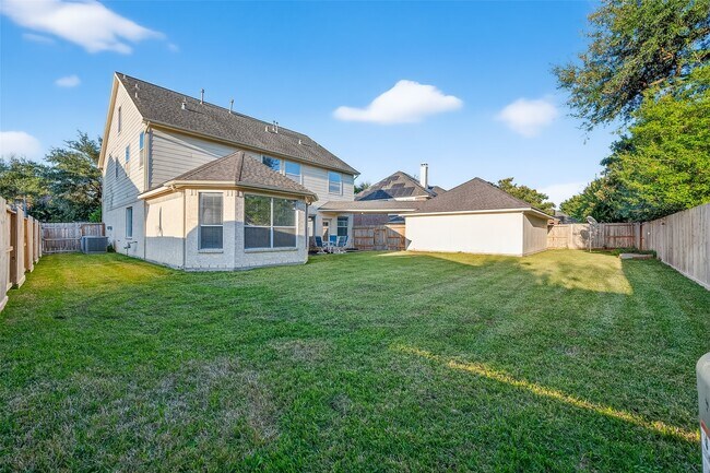 Building Photo - 22115 Oakcreek Hollow Ln