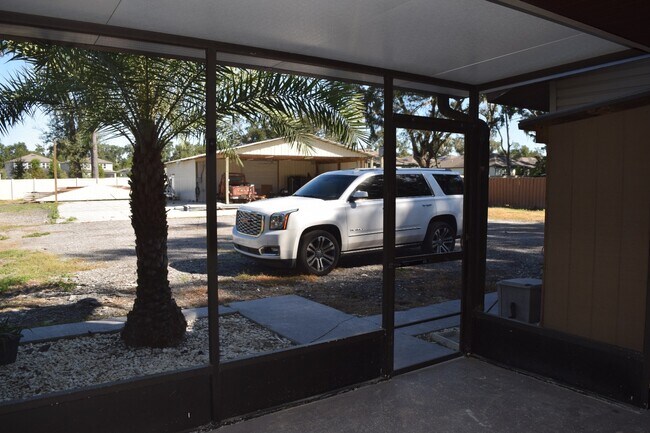 Building Photo - 2718 Viola Ln