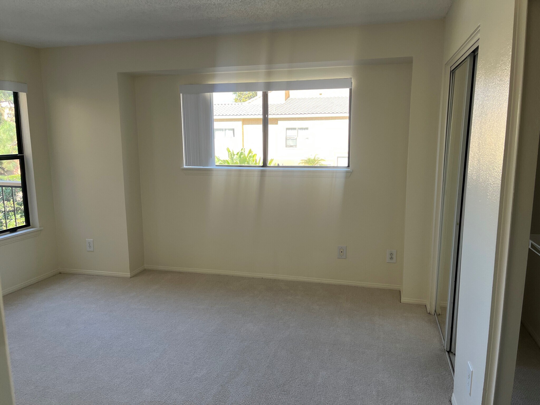 Building Photo - 10655 Lemon Ave